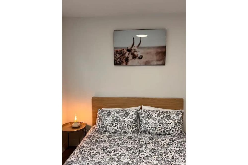Photo of Bedroom in Northridge