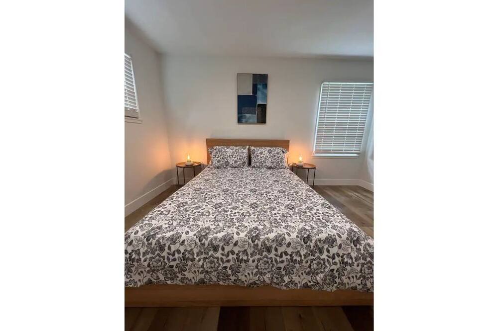 Photo of Bedroom in Northridge