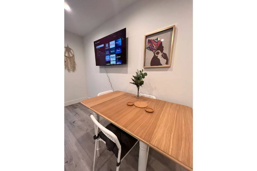 Photo of Bedroom in Northridge