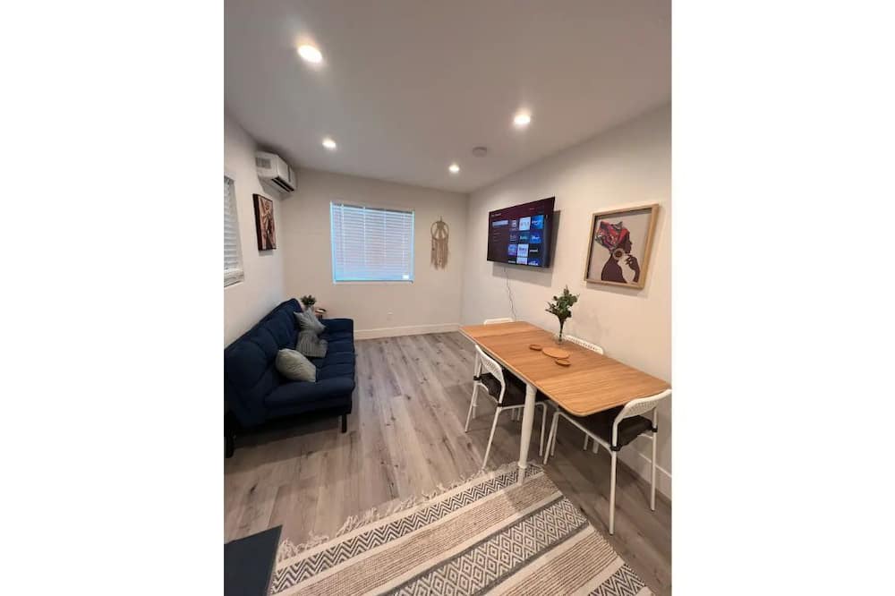 Photo of Bedroom in Northridge
