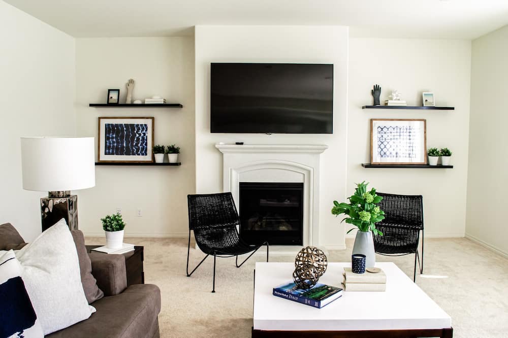 Photo of Bedroom in Mira Loma
