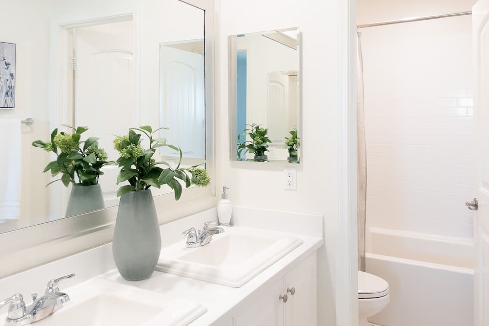Photo of Bathroom in Mira Loma