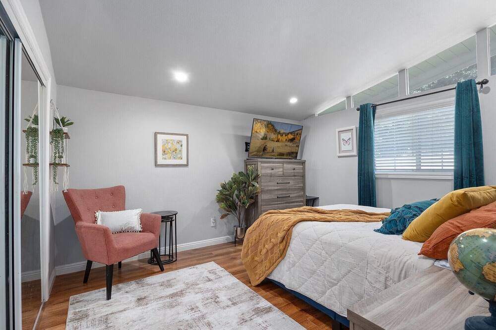 Photo of Bedroom in Northwest Anaheim