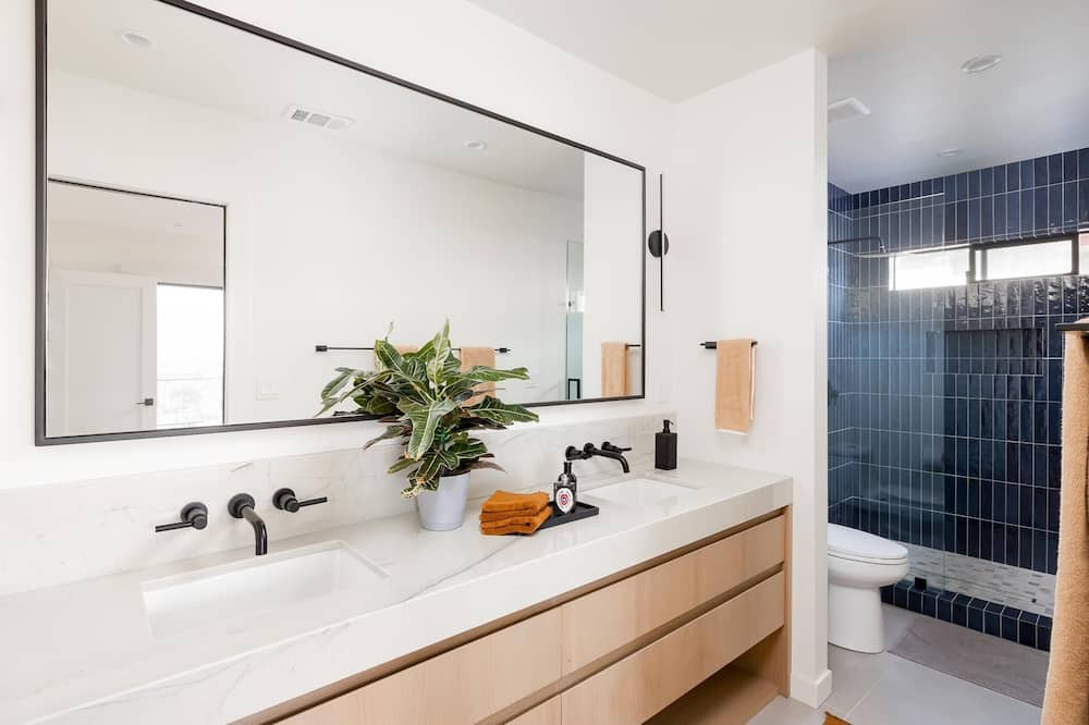 Photo of Bathroom in Mission Hills