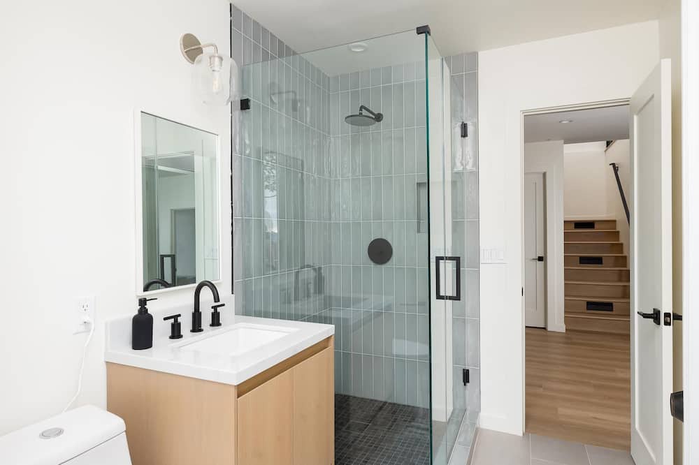 Photo of Bathroom in Mission Hills