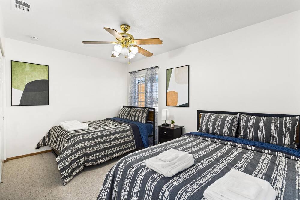 Photo of Bedroom in Fountain Valley