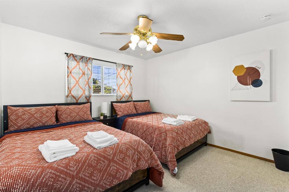 Photo of Bedroom in Fountain Valley
