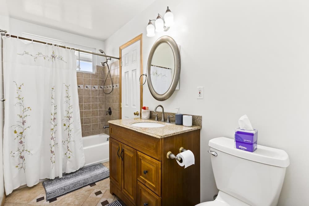 Photo of Bathroom in Fountain Valley