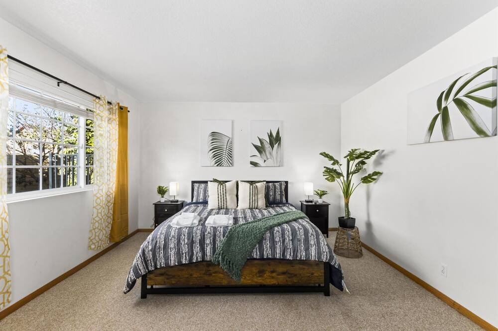 Photo of Bedroom in Fountain Valley