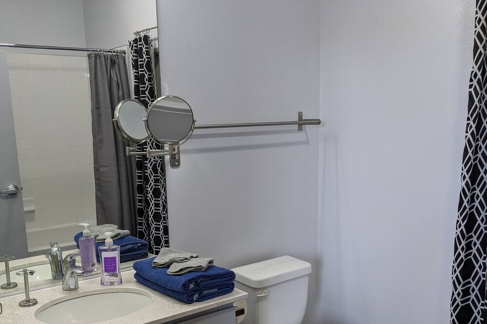 Photo of Bathroom in Anaheim Colony Historic District