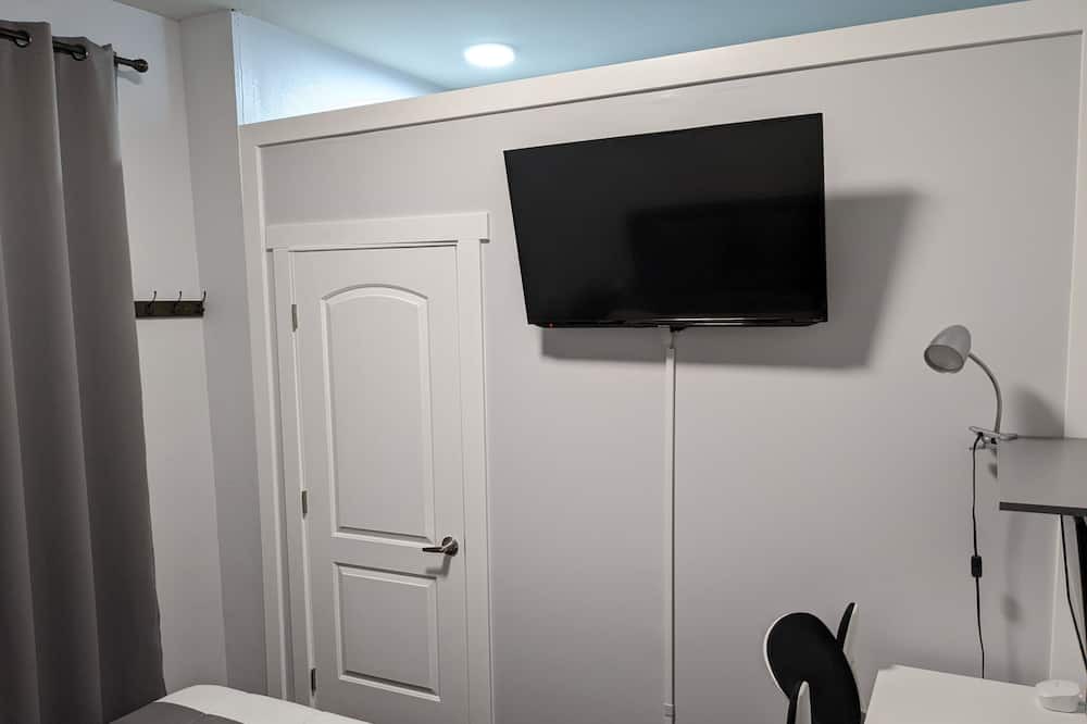 Photo of Bedroom in Anaheim Colony Historic District