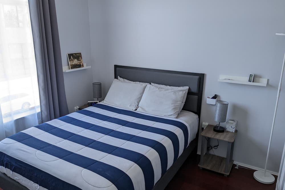 Photo of Bedroom in Anaheim Colony Historic District