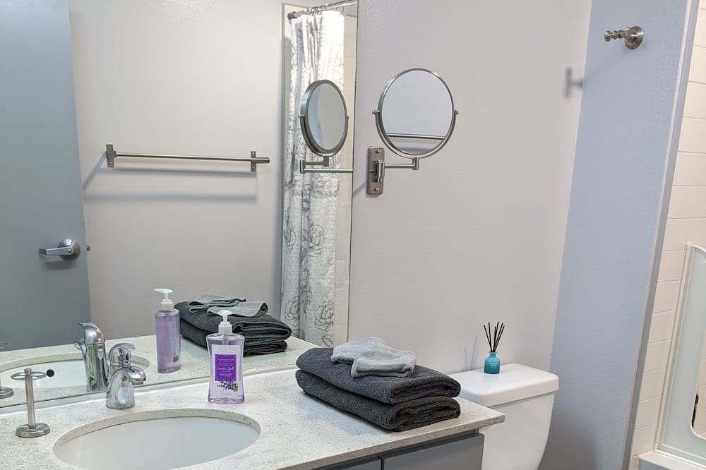Photo of Bathroom in Anaheim Colony Historic District
