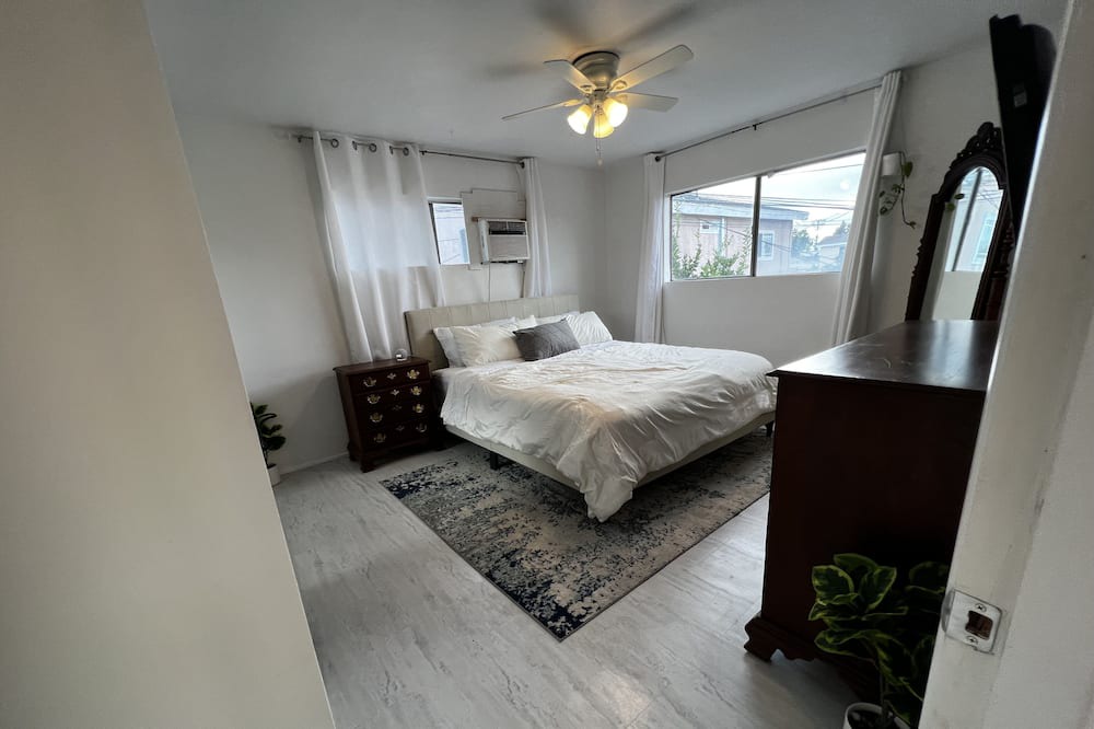 Photo of Bedroom in Lawndale