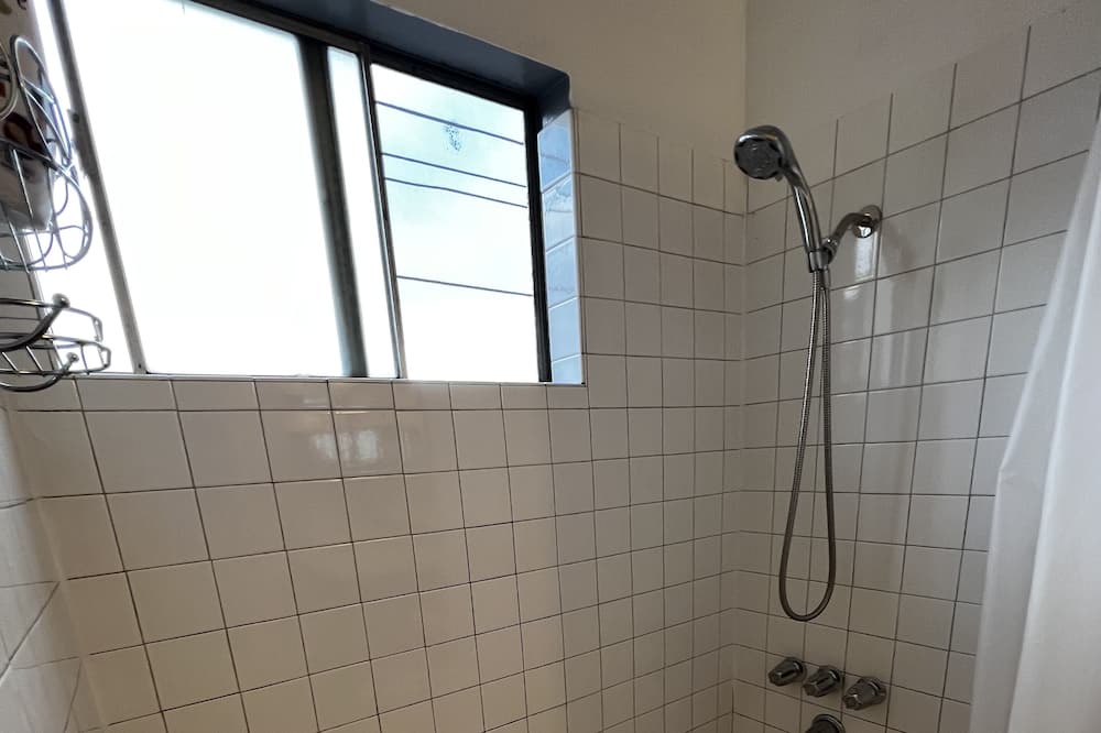 Photo of Bathroom in Lawndale