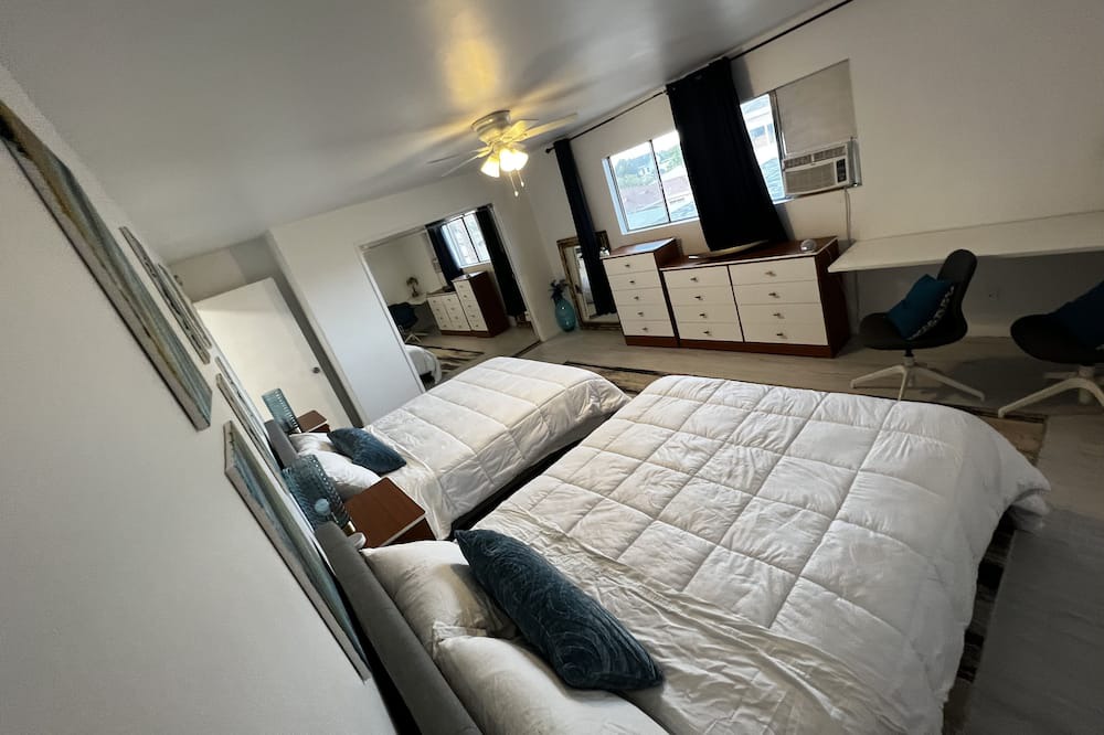 Photo of Bedroom in Lawndale