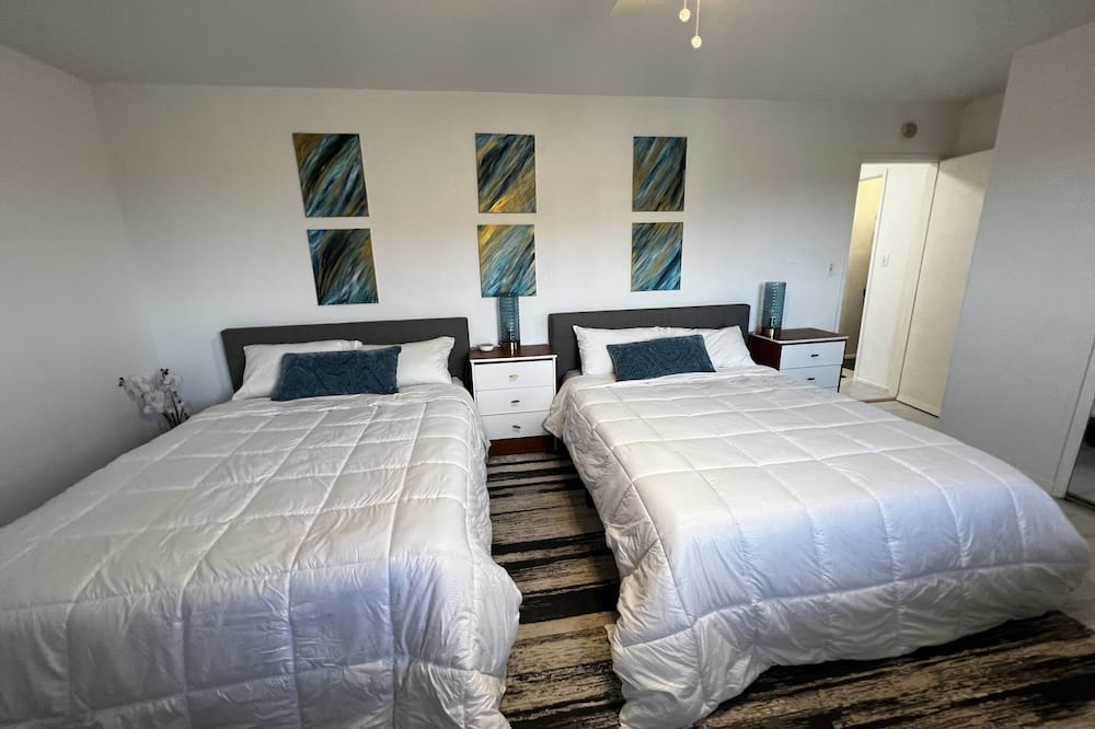 Photo of Bedroom in Lawndale