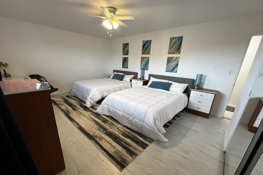 Photo of Bedroom in Lawndale