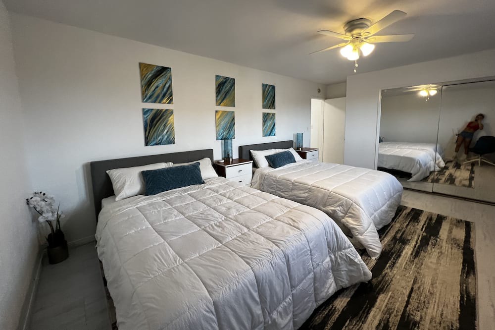 Photo of Bedroom in Lawndale