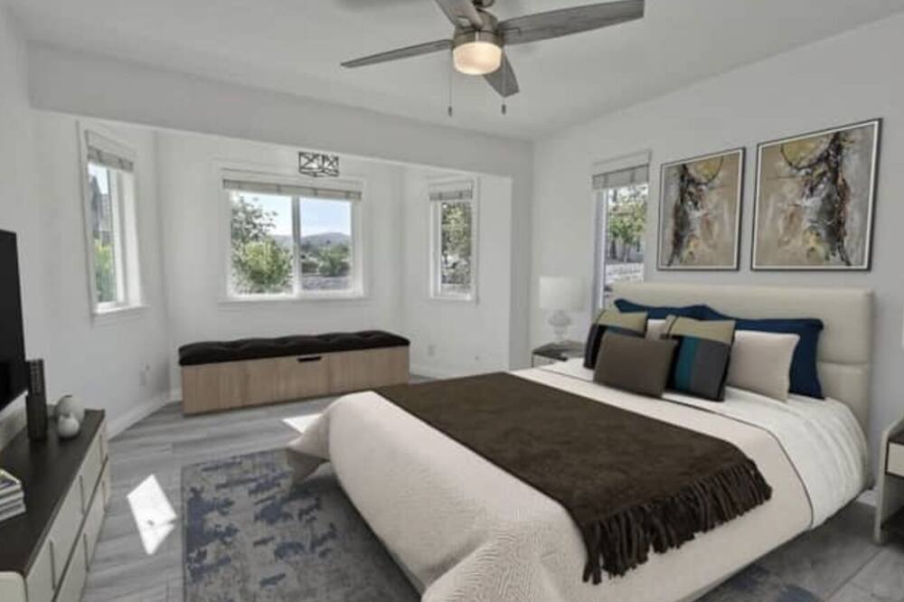 Photo of Bedroom in Canyon Lake