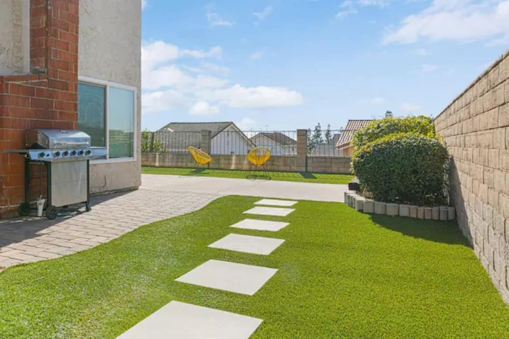 Photo of Outdoor in Montebello
