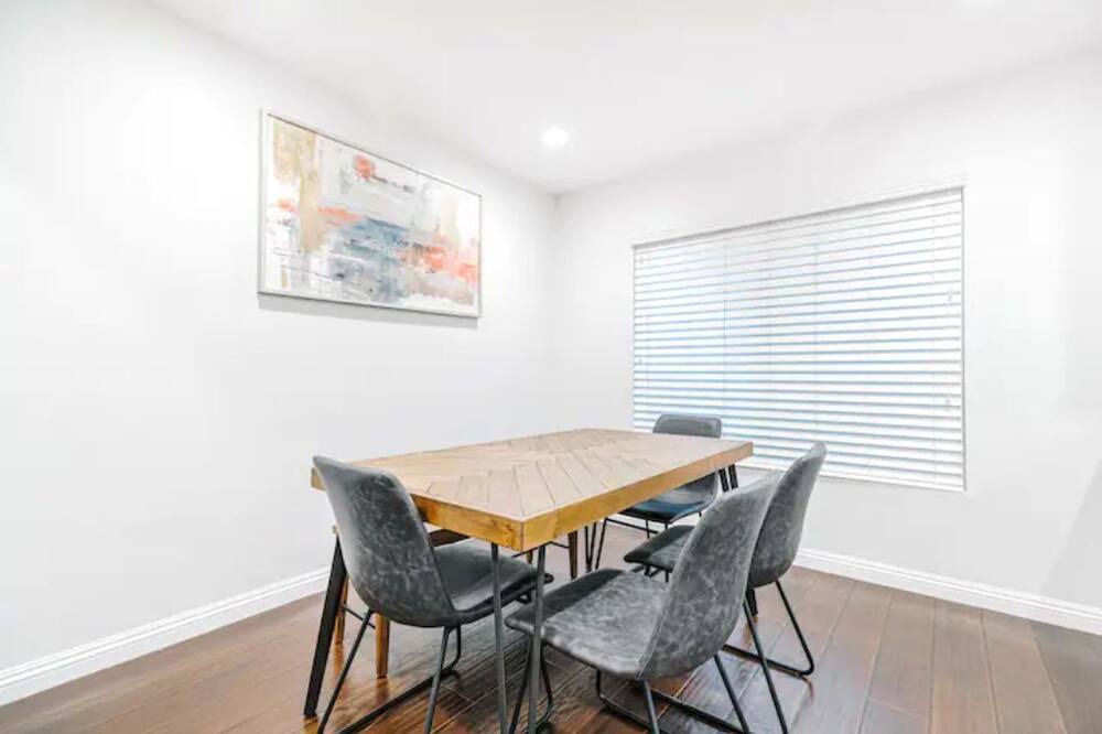 Photo of Kitchen in Montebello