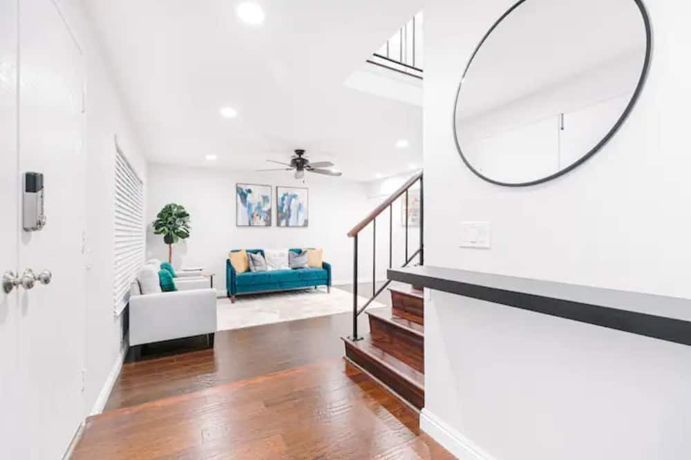Photo of Bedroom in Montebello