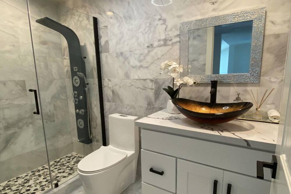 Photo of Bathroom in Fountain Valley