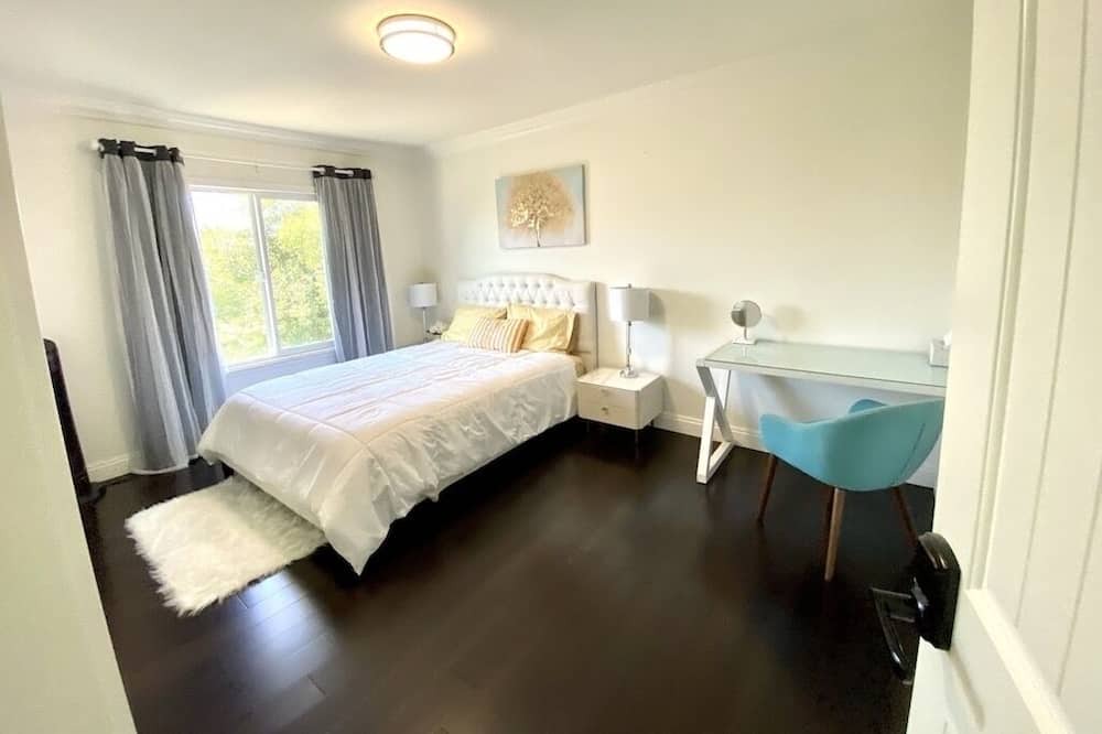 Photo of Bedroom in Fountain Valley