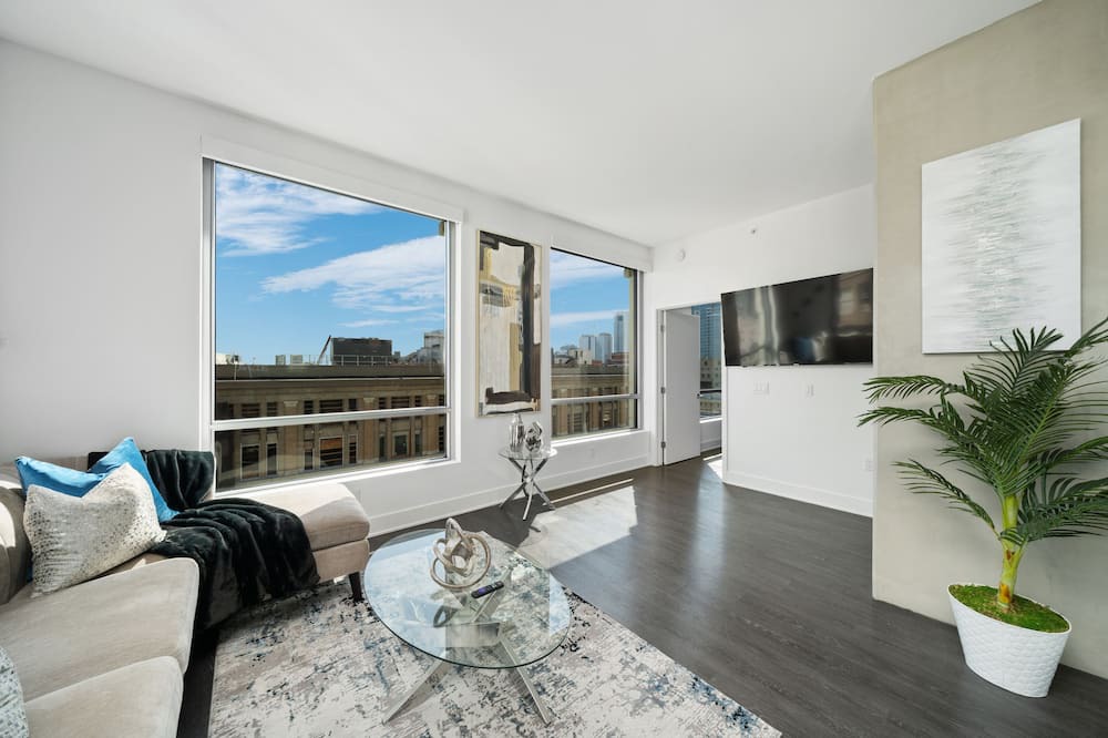 Photo of Livingroom in Los Angeles