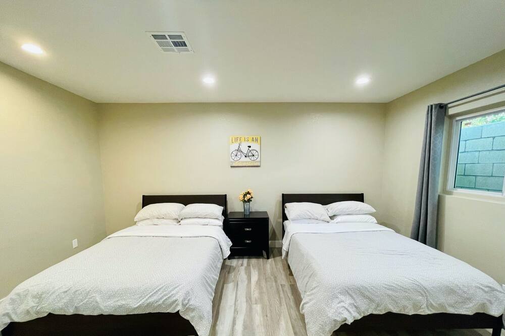 Photo of Bedroom in Santa Ana