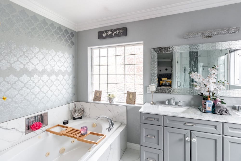 Photo of Bathroom in North Long Beach