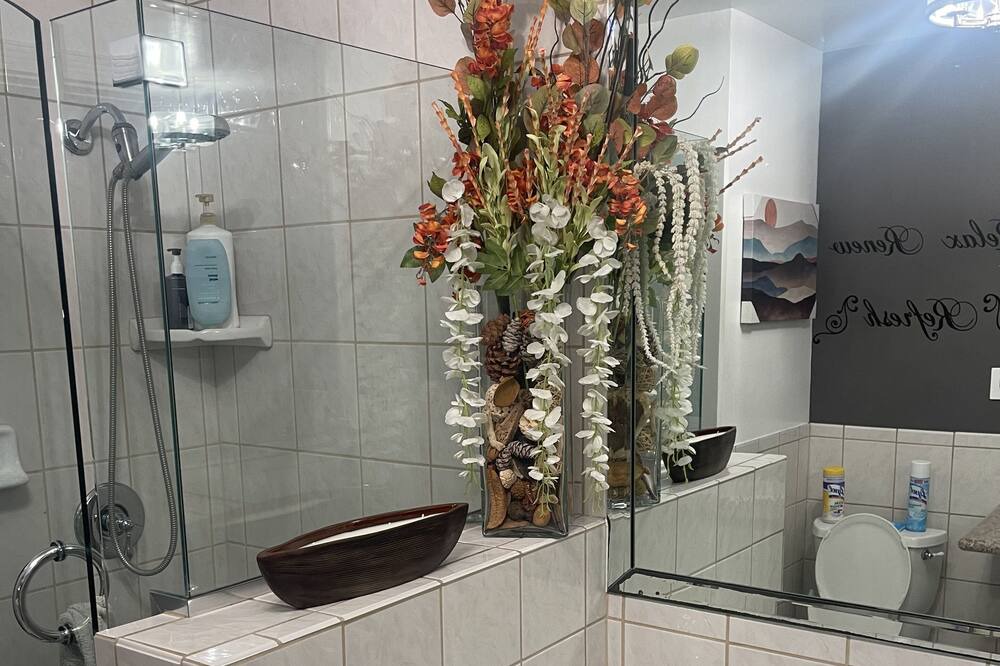 Photo of Bathroom in North Long Beach