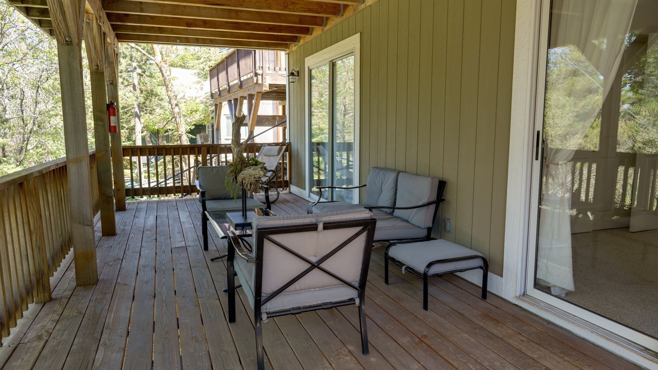 Photo of Patio Balcony in Blue Jay