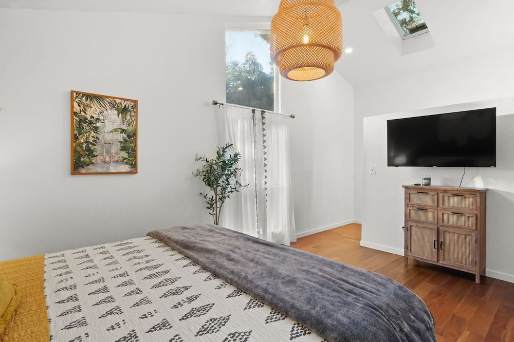 Photo of Bedroom in Pinole