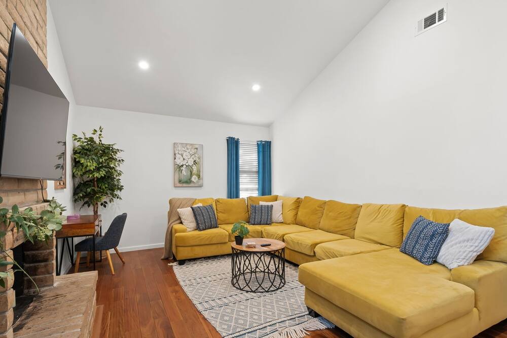 Photo of Bedroom in Pinole