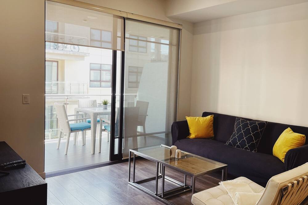 Photo of Livingroom in Downtown