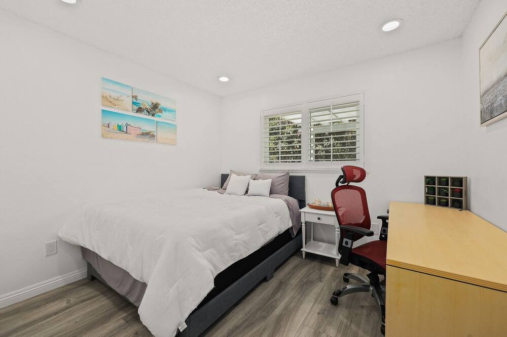 Photo of Bedroom in Rowland Heights