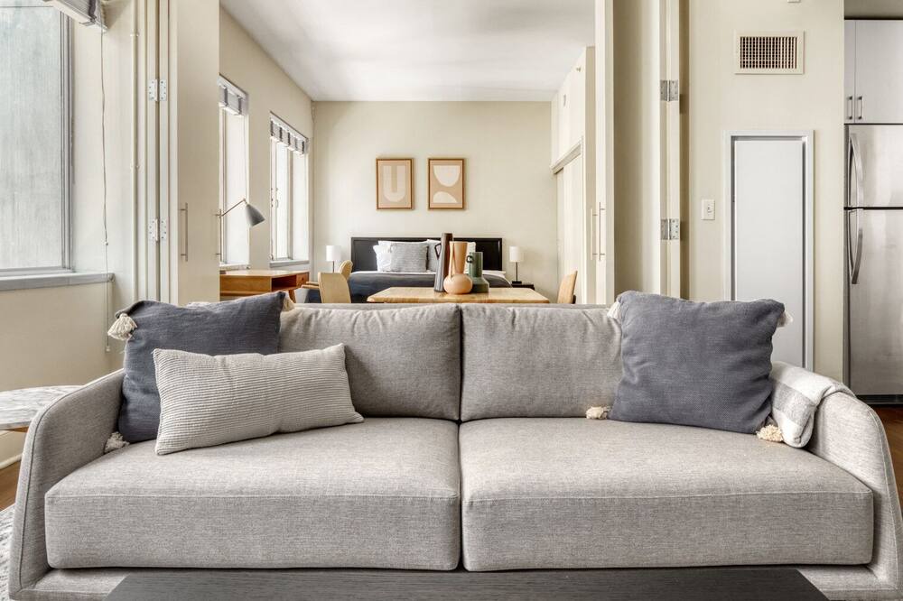 Photo of Livingroom in Financial District