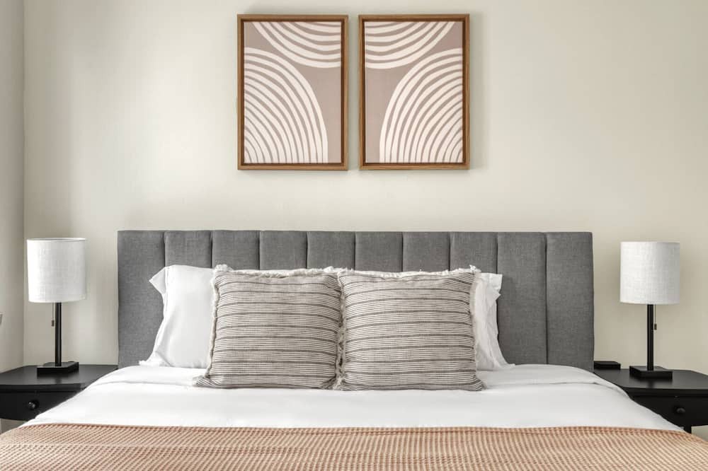 Photo of Bedroom in Financial District