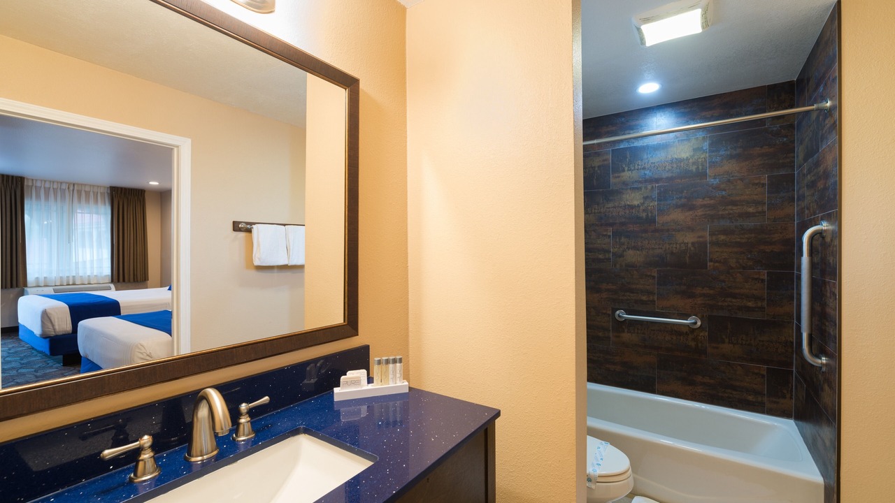 Photo of Bathroom in NoHo Arts District
