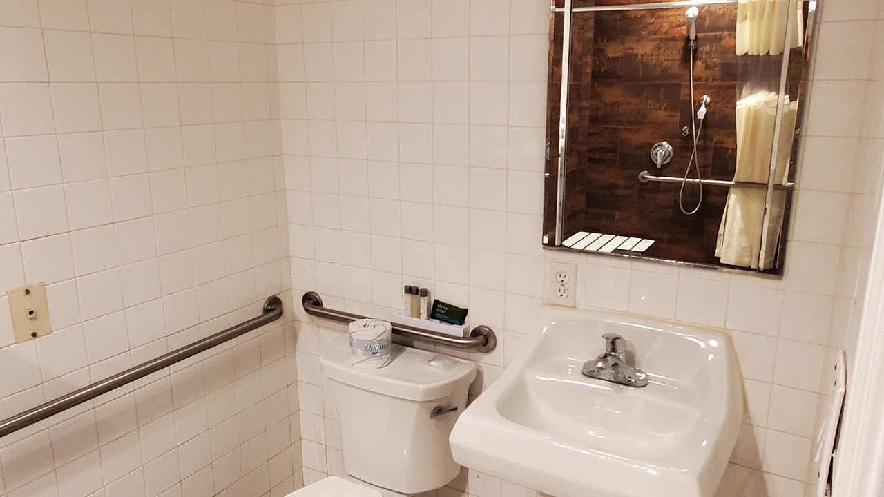 Photo of Bathroom in NoHo Arts District