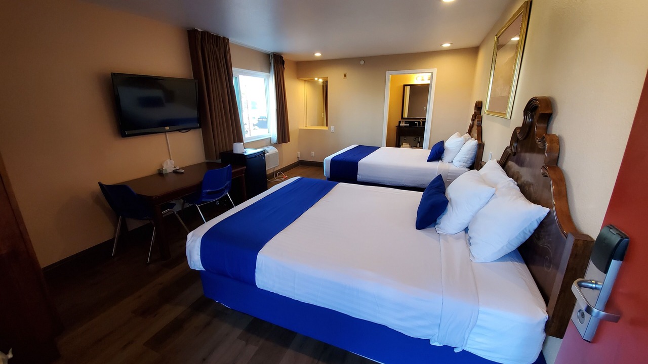 Photo of Bedroom in NoHo Arts District