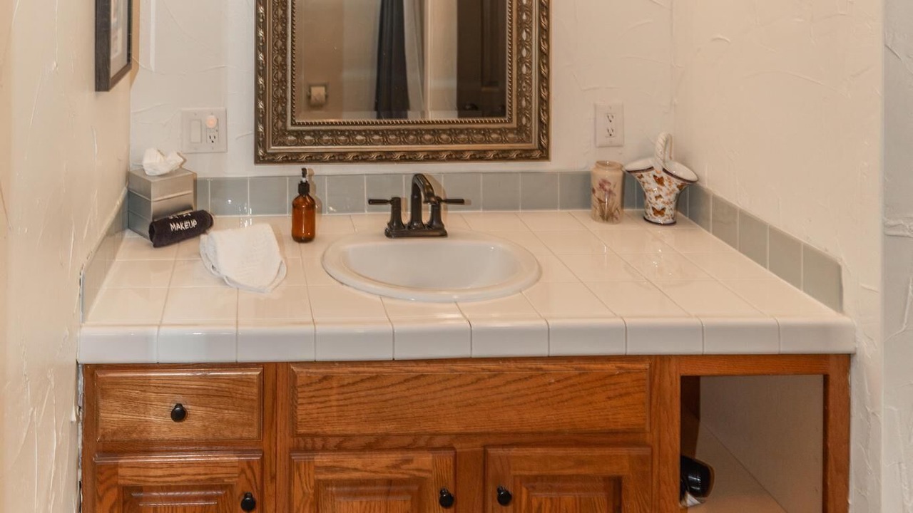 Photo of Bathroom in Historic Tennis Club