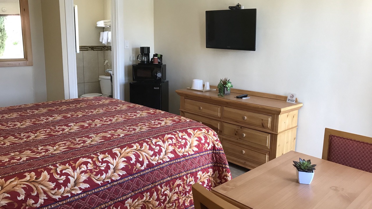 Photo of Bedroom in Twentynine Palms
