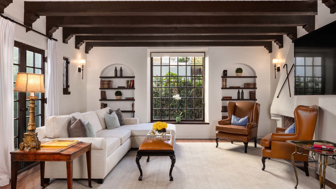 Photo of Bedroom in Beverly Grove