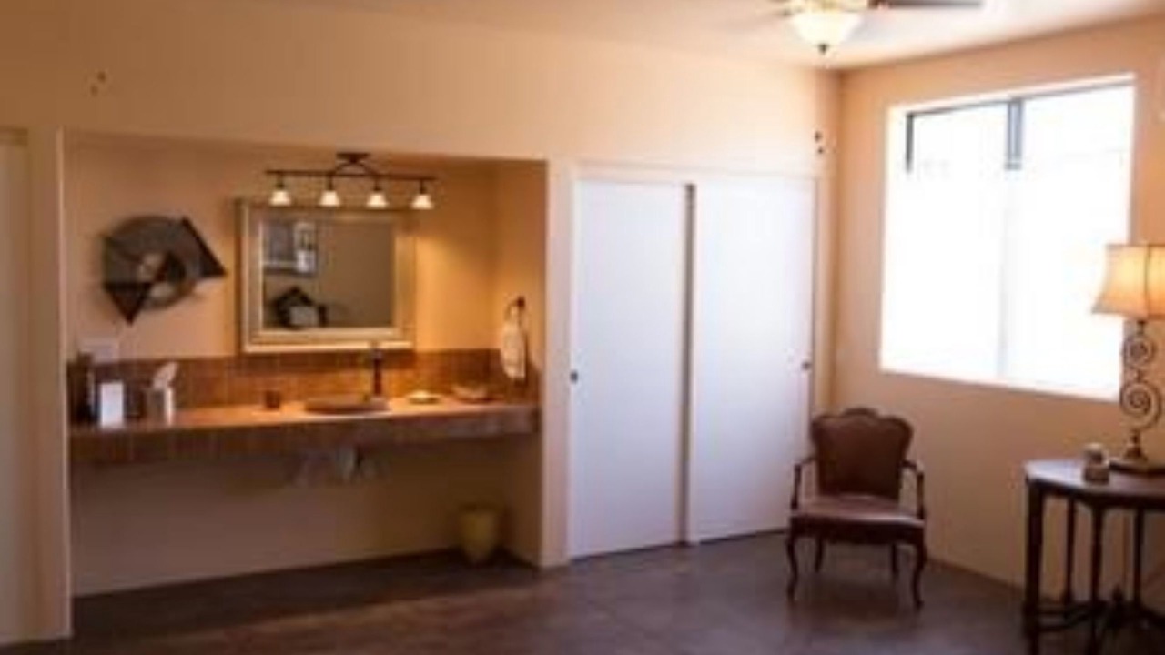 Photo of Bedroom in Indio Hills