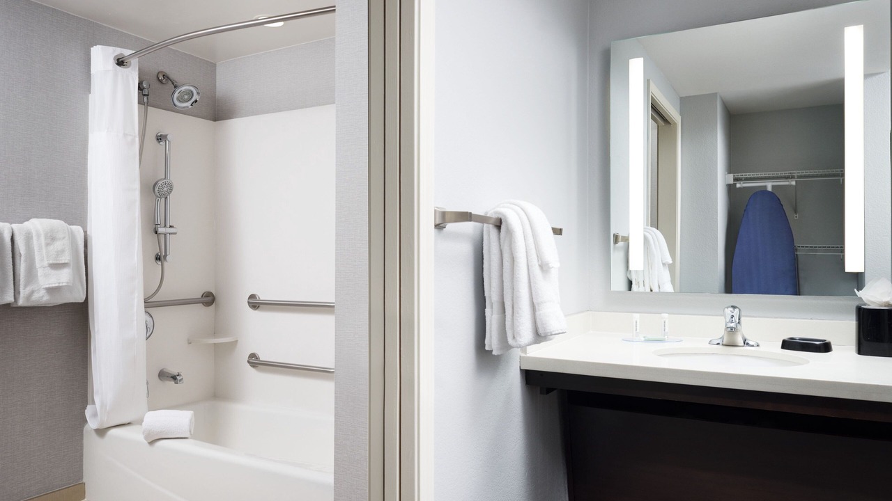 Photo of Bathroom in North Redondo