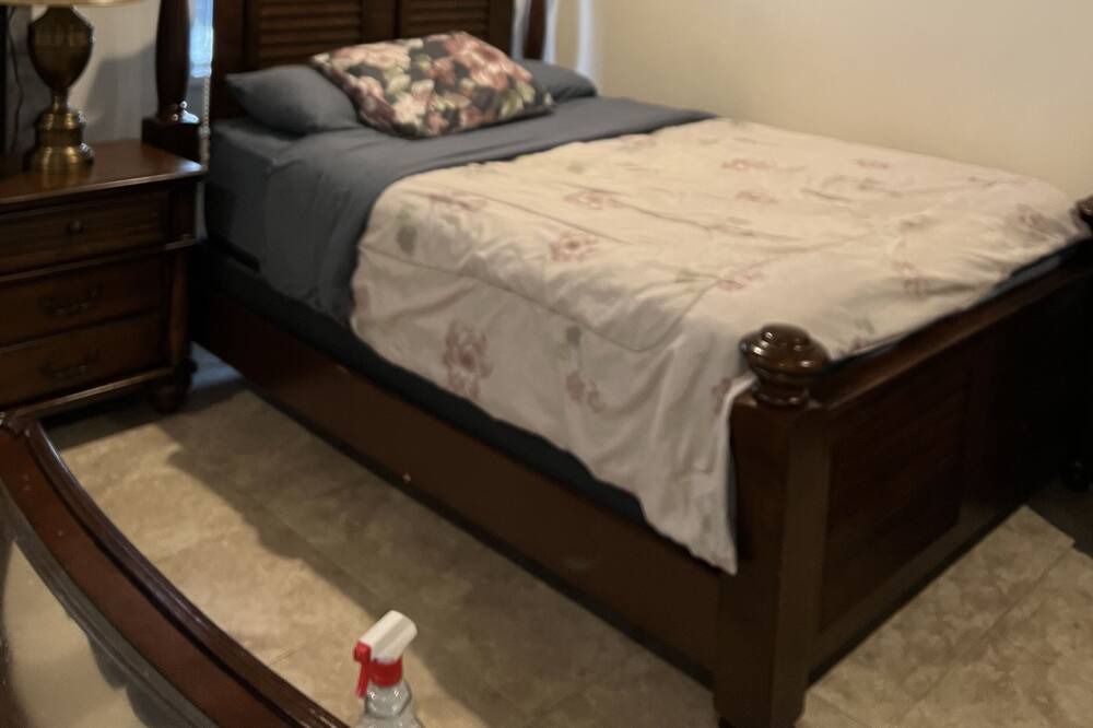 Photo of Bedroom in North Hills West