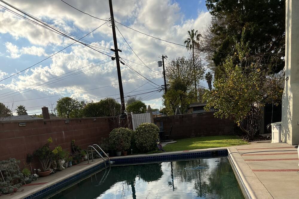 Photo of Outdoor in North Hills West